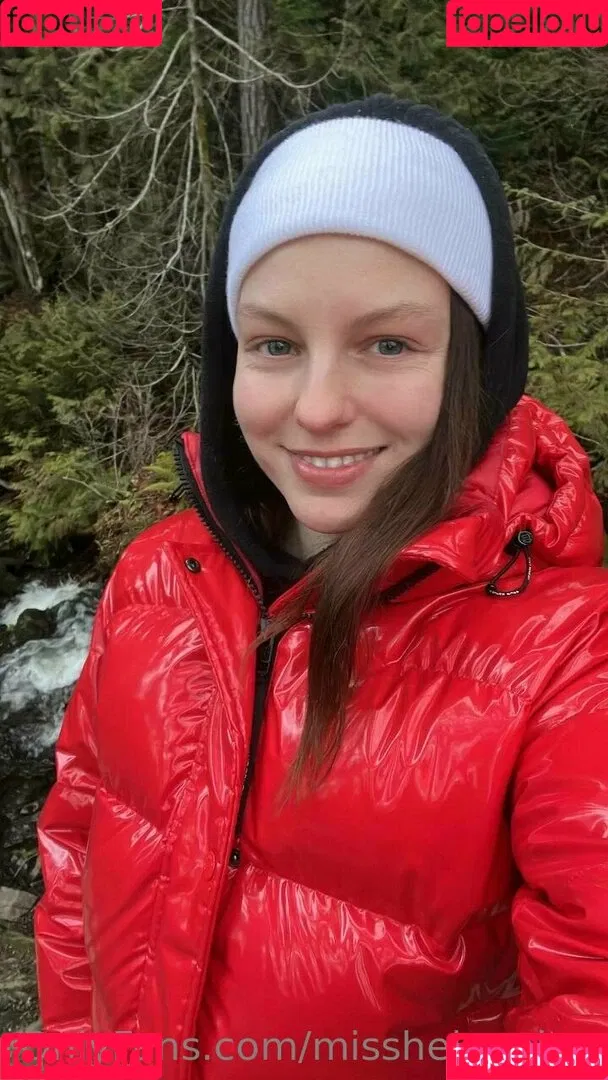 misshelenalue Onlyfans Photo Gallery 