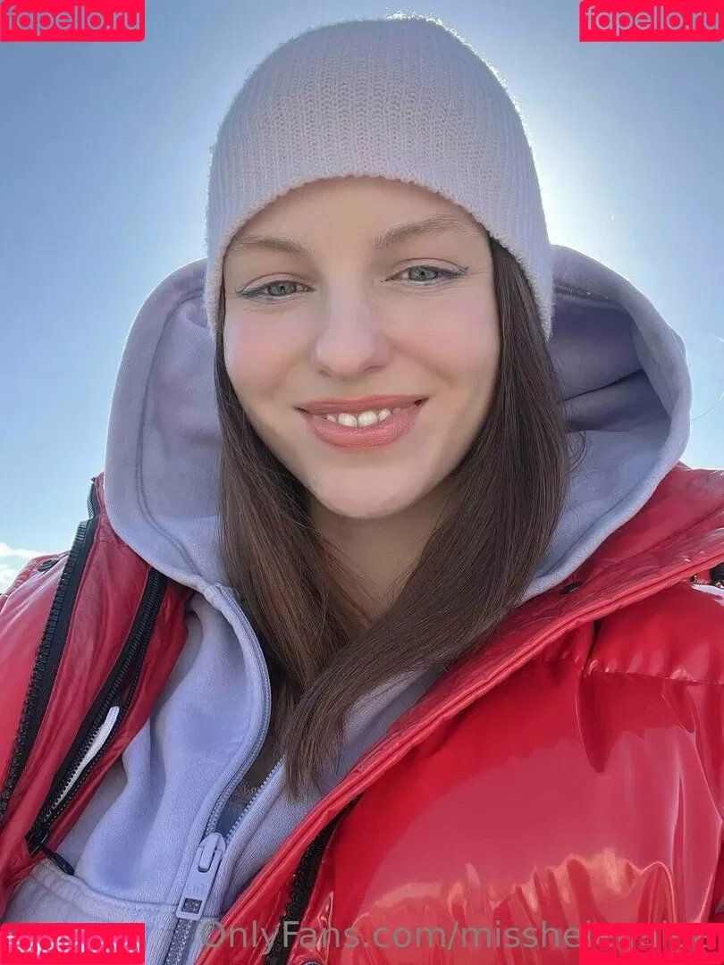 misshelenalue Onlyfans Photo Gallery 