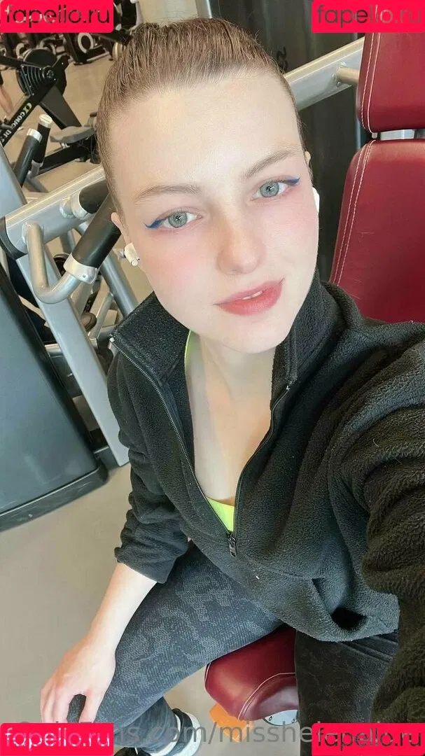 misshelenalue Onlyfans Photo Gallery 