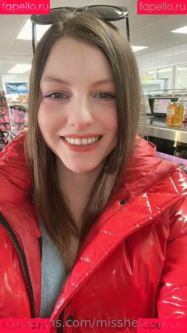 misshelenalue Onlyfans Photo Gallery 