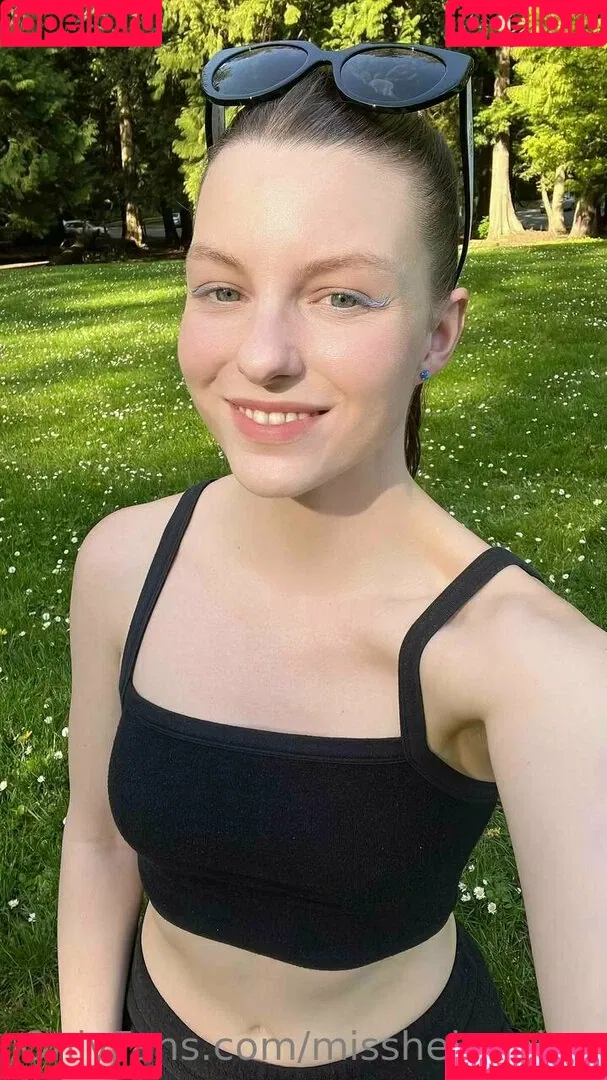 misshelenalue Onlyfans Photo Gallery 