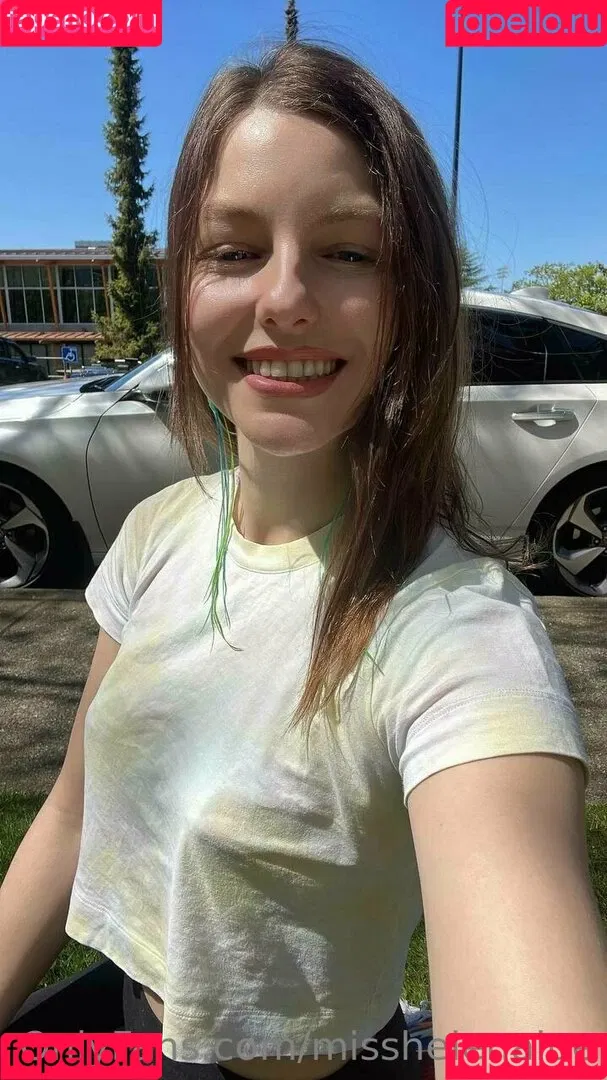 misshelenalue Onlyfans Photo Gallery 