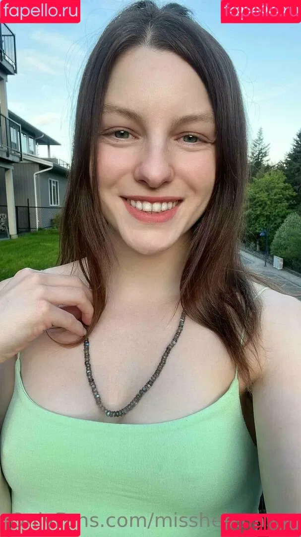 misshelenalue Onlyfans Photo Gallery 