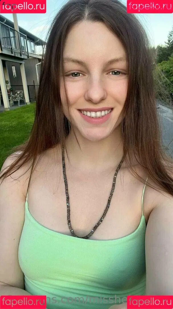 misshelenalue Onlyfans Photo Gallery 