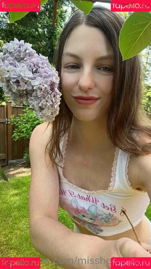 misshelenalue Onlyfans Photo Gallery 