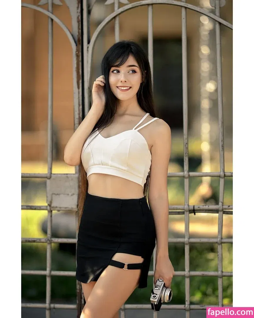 Nymphahri Onlyfans Photo Gallery 