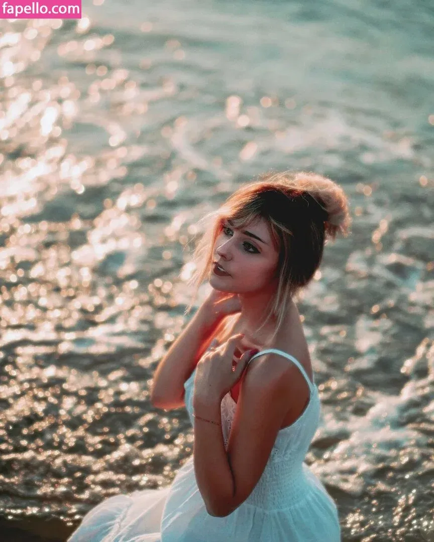 Nymphahri Onlyfans Photo Gallery 