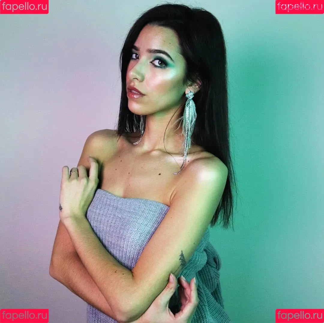ASMR Glow Onlyfans Photo Gallery 