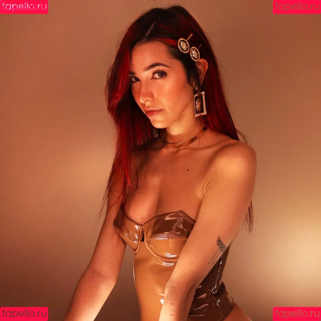 ASMR Glow Onlyfans Photo Gallery 