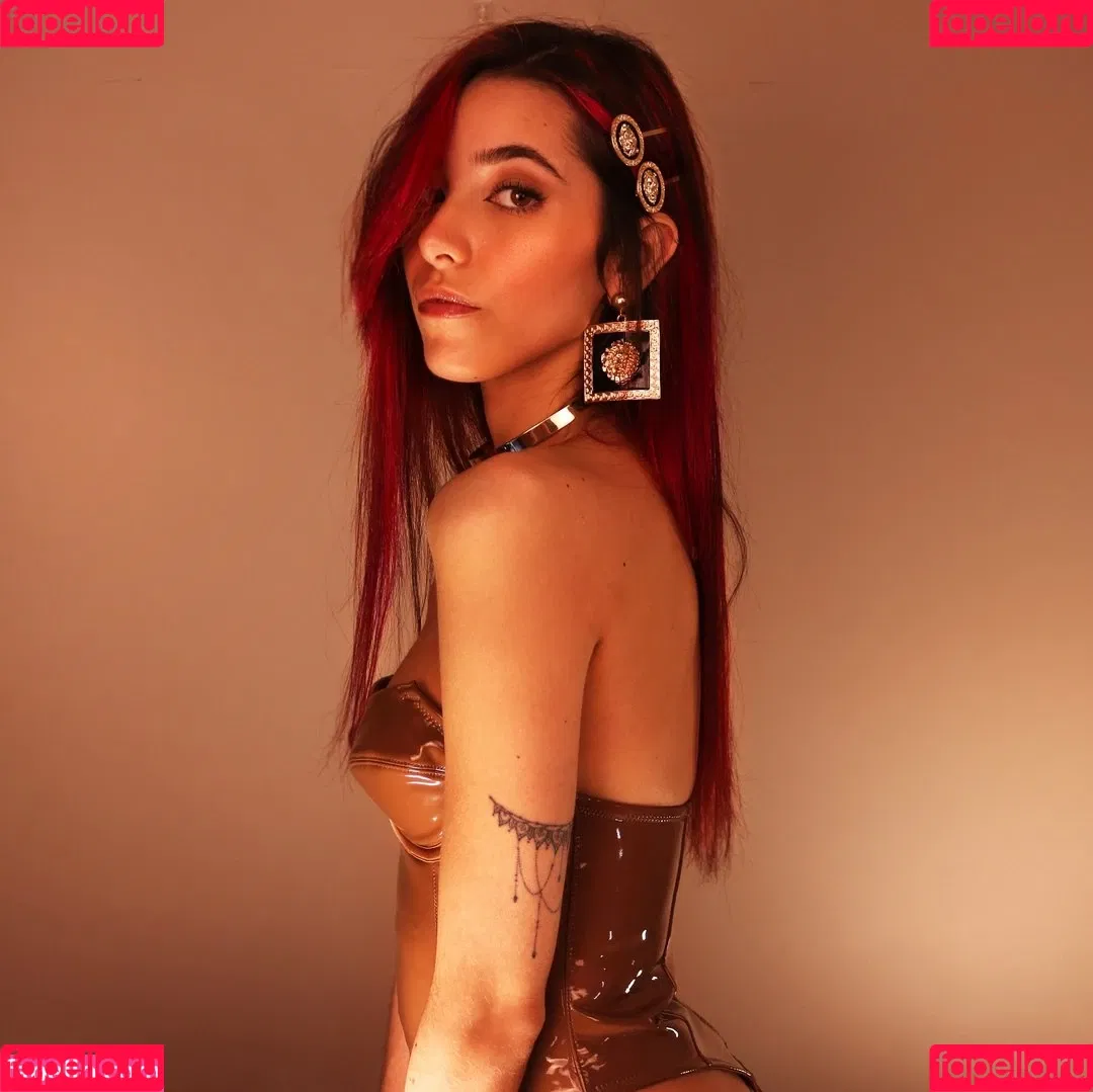 ASMR Glow Onlyfans Photo Gallery 