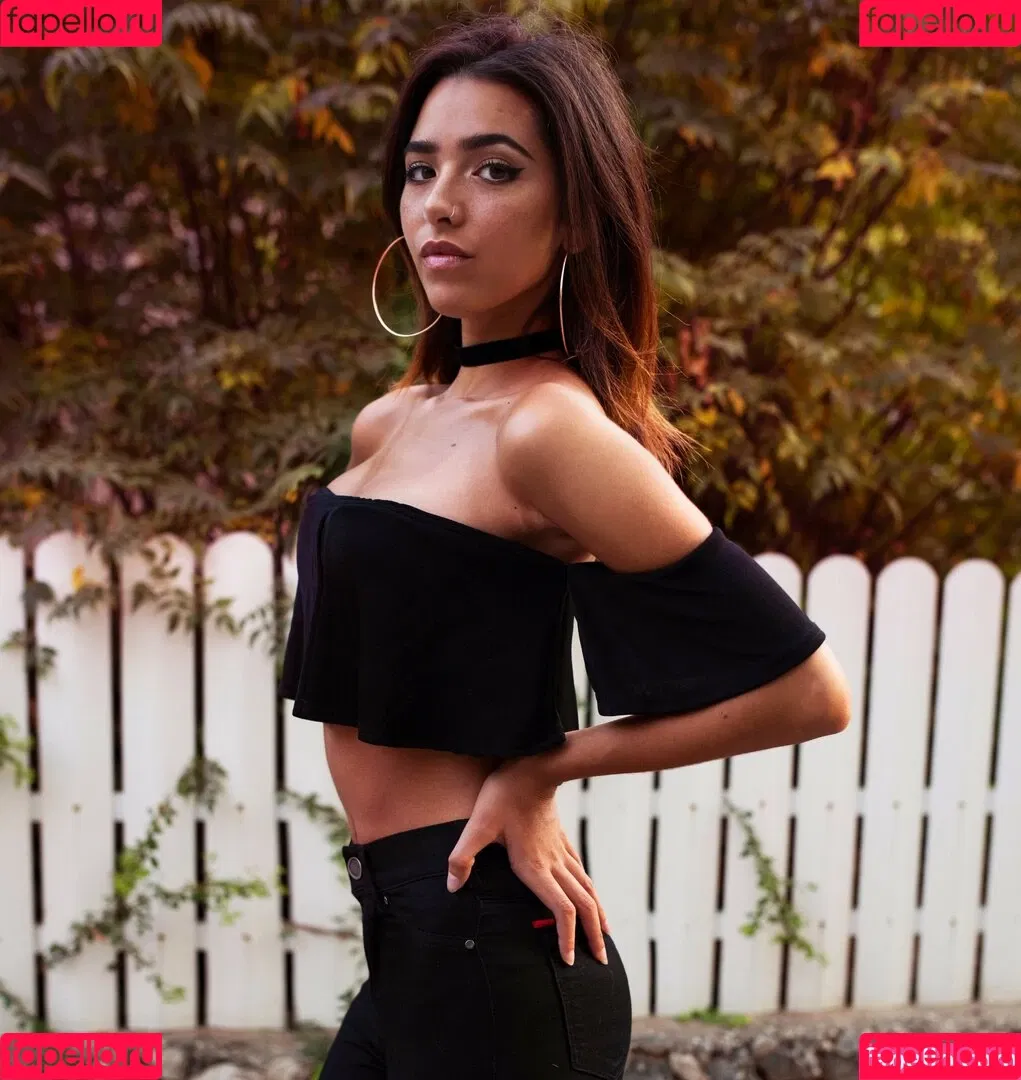 ASMR Glow Onlyfans Photo Gallery 