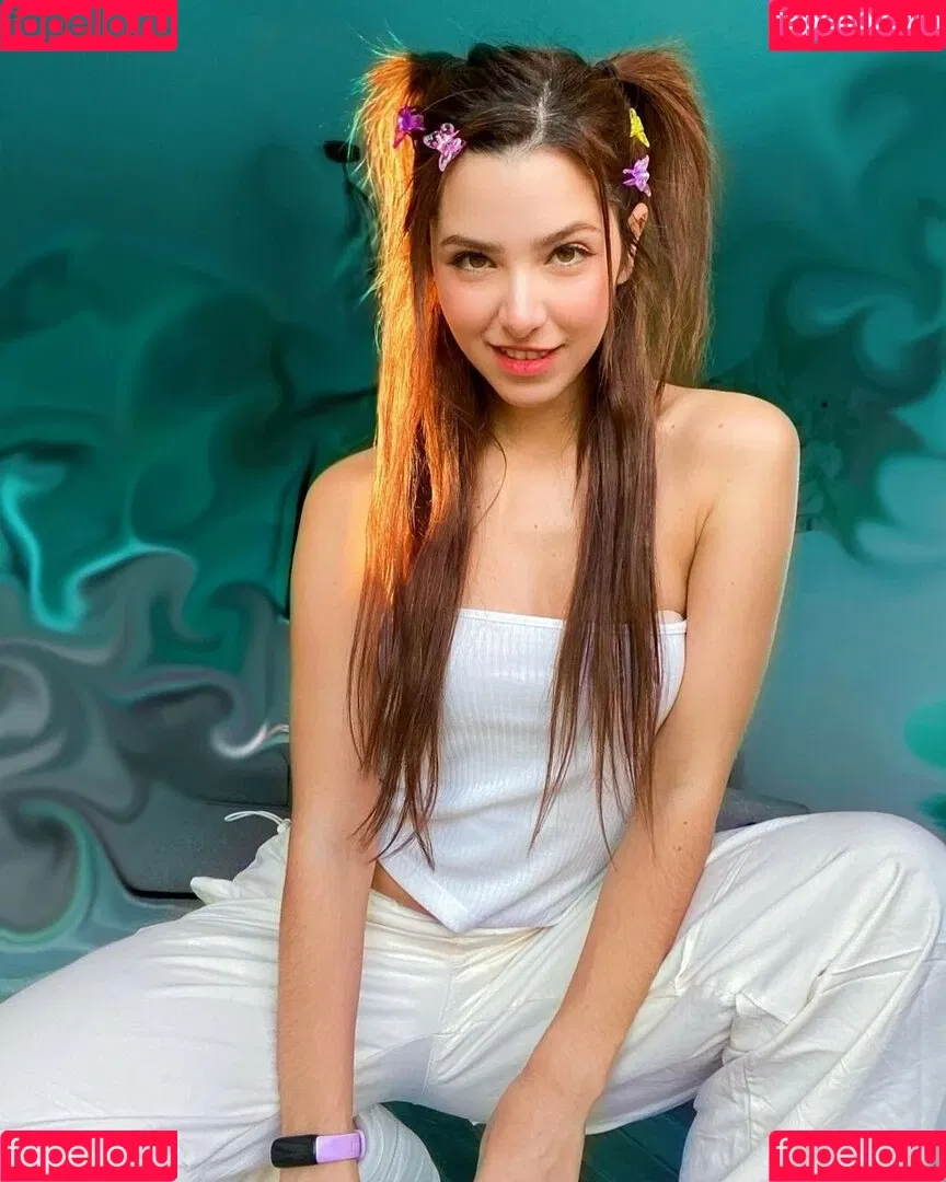 ASMR Glow Onlyfans Photo Gallery 