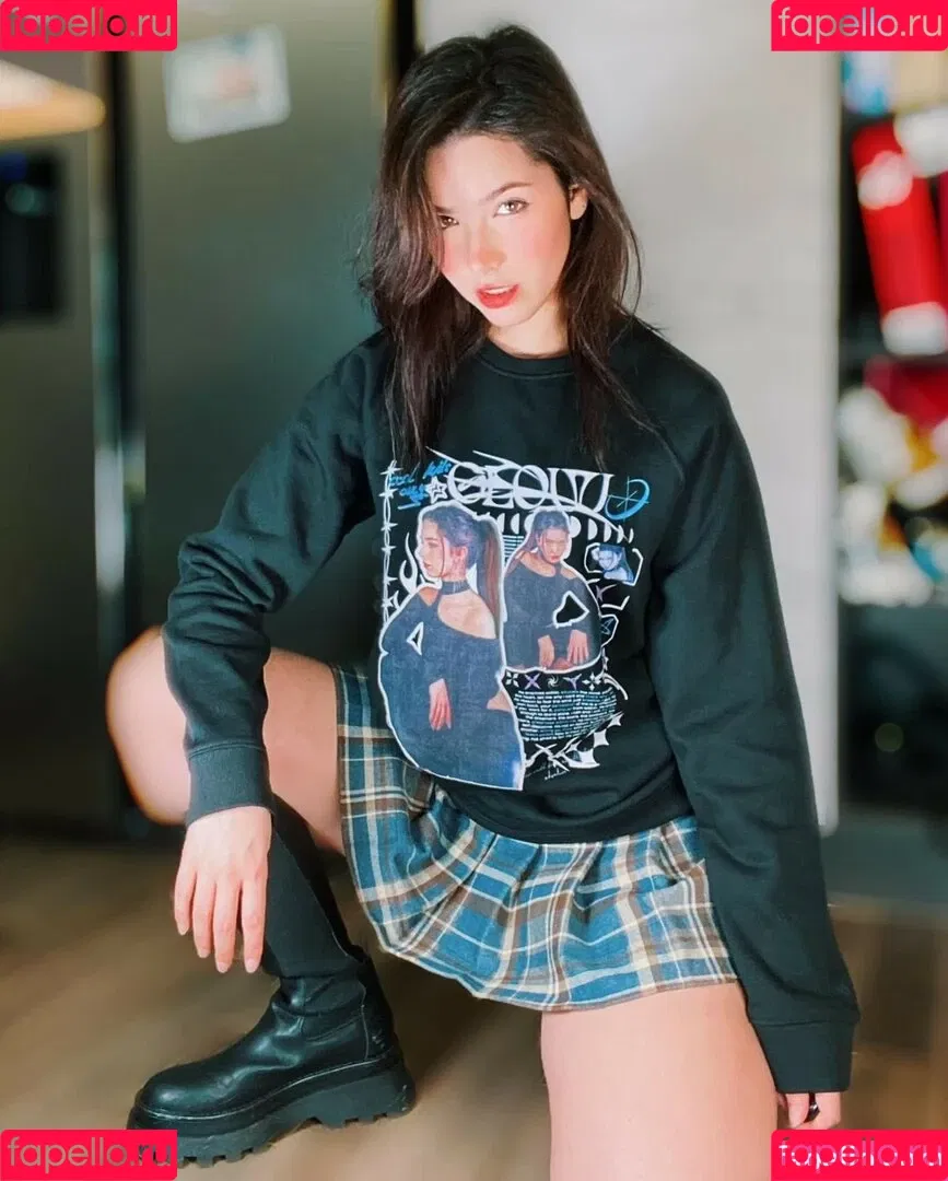 ASMR Glow Onlyfans Photo Gallery 