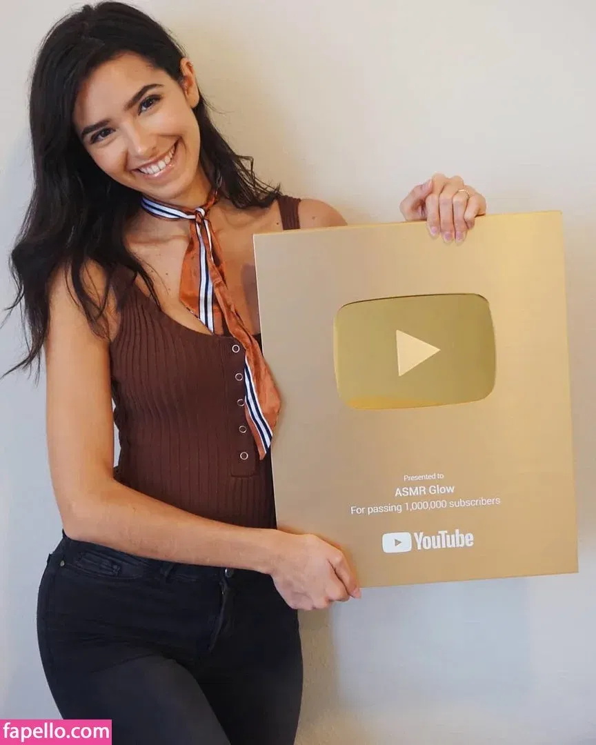 ASMR Glow Onlyfans Photo Gallery 