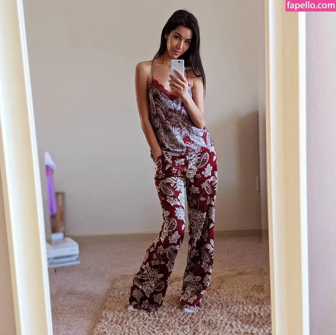 ASMR Glow Onlyfans Photo Gallery 