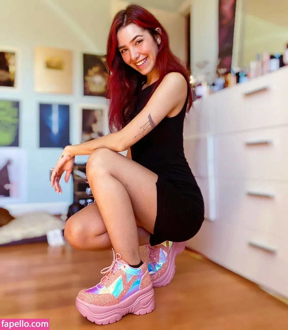 ASMR Glow Onlyfans Photo Gallery 