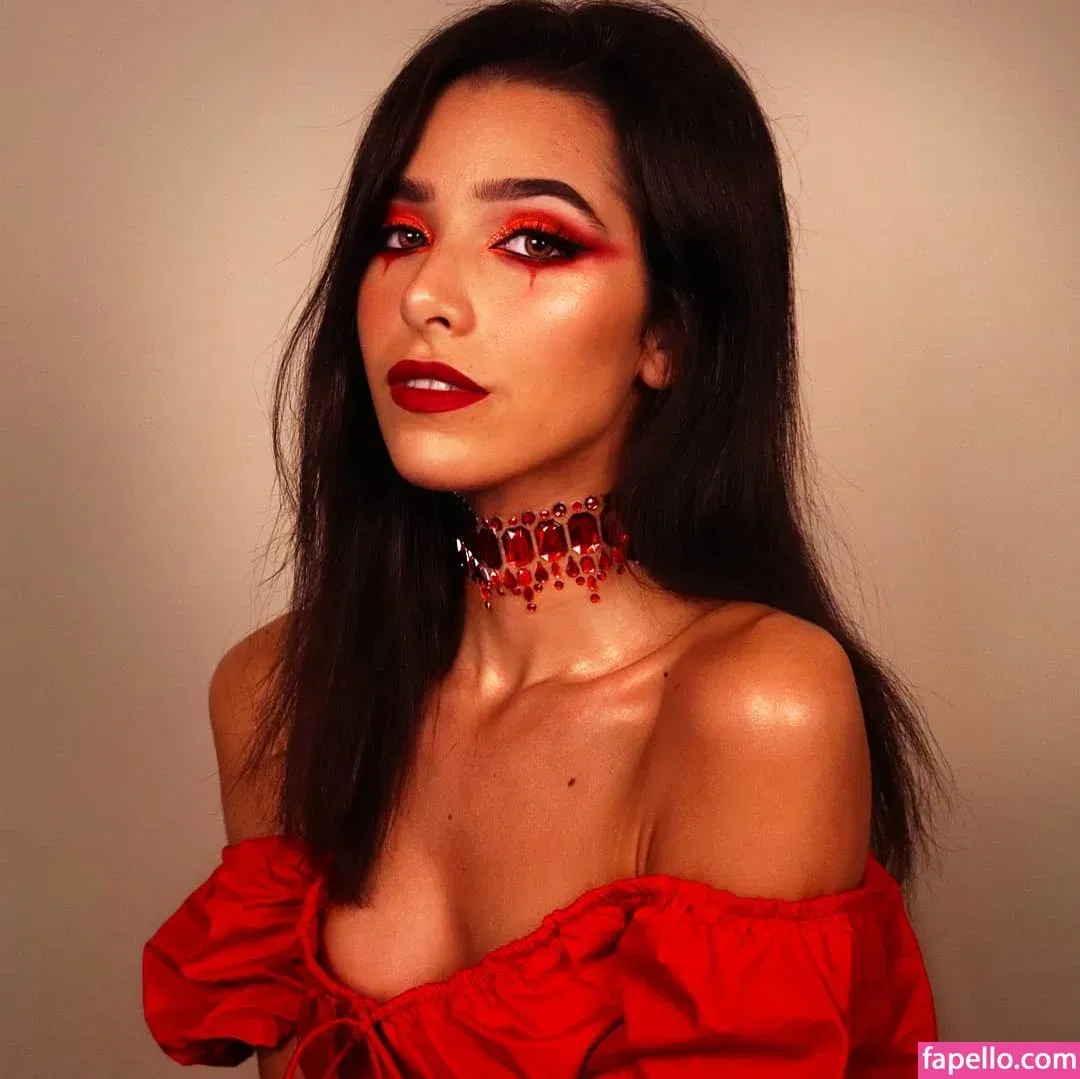 ASMR Glow Onlyfans Photo Gallery 