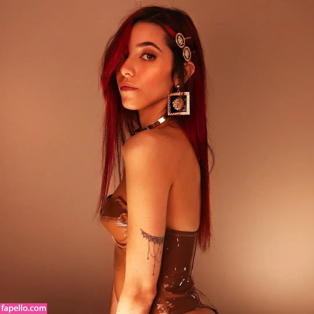 ASMR Glow Onlyfans Photo Gallery 