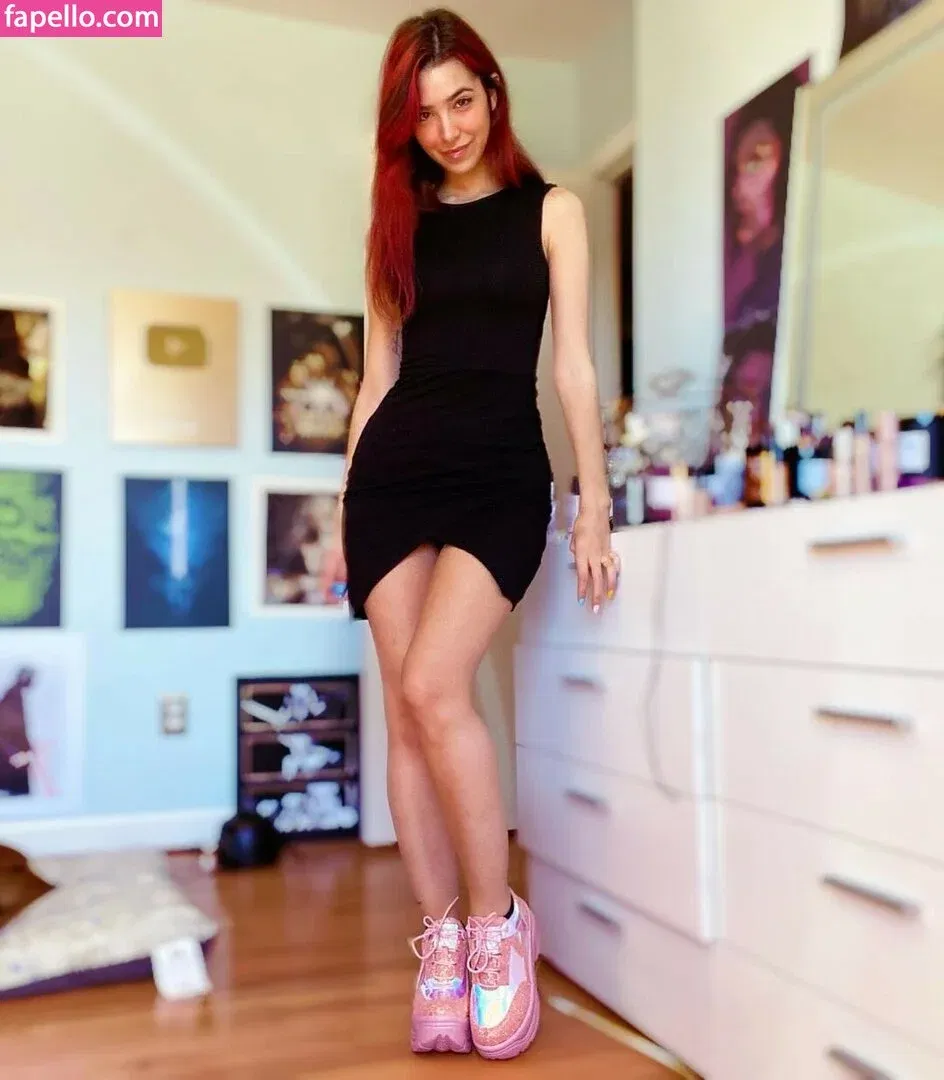 ASMR Glow Onlyfans Photo Gallery 