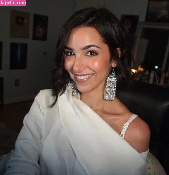 ASMR Glow Onlyfans Photo Gallery 