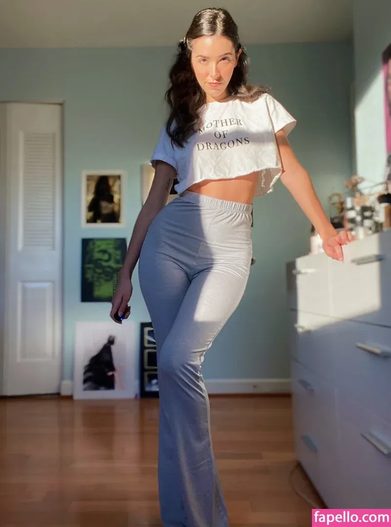 ASMR Glow Onlyfans Photo Gallery 