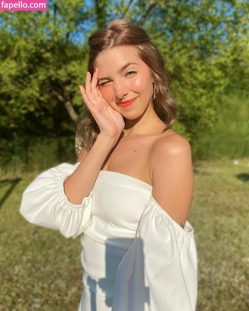 ASMR Glow Onlyfans Photo Gallery 