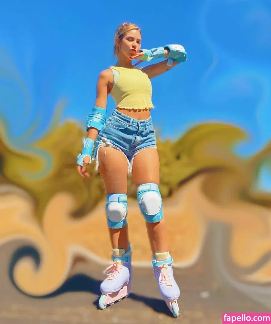 ASMR Glow Onlyfans Photo Gallery 