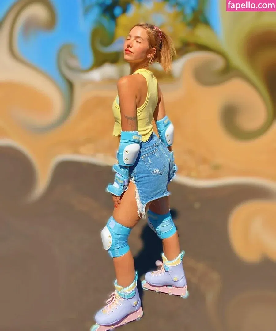 ASMR Glow Onlyfans Photo Gallery 