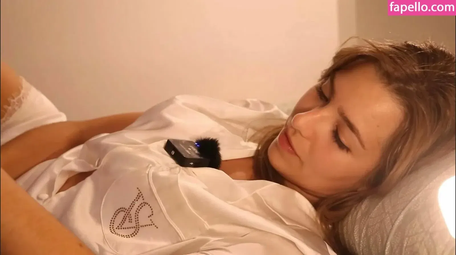 ASMR Glow Onlyfans Photo Gallery 