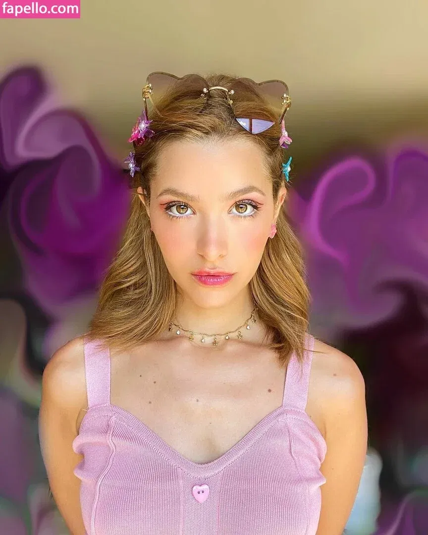 ASMR Glow Onlyfans Photo Gallery 