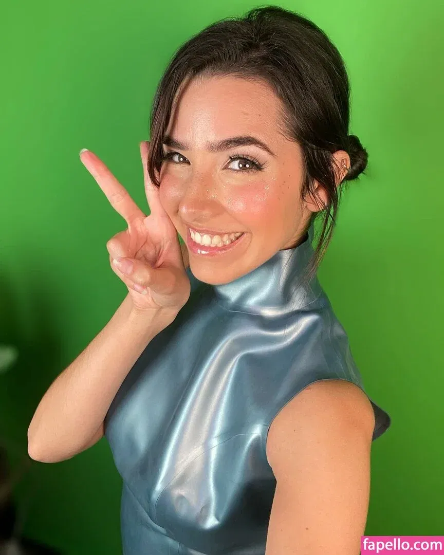 ASMR Glow Onlyfans Photo Gallery 