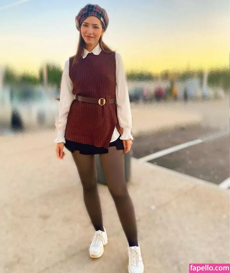 ASMR Glow Onlyfans Photo Gallery 