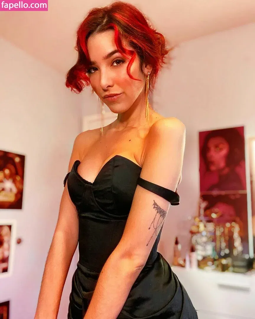 ASMR Glow Onlyfans Photo Gallery 