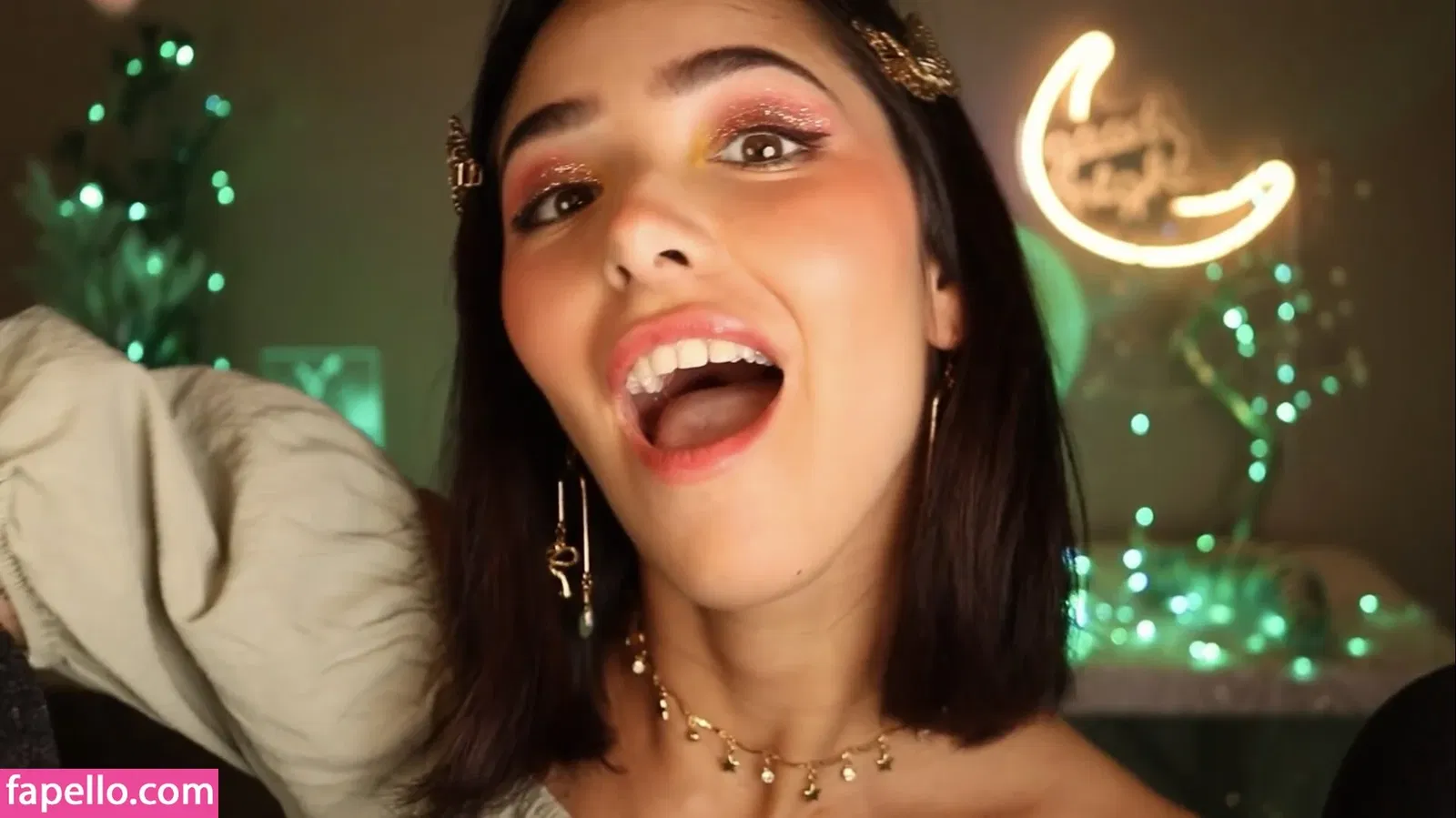 ASMR Glow Onlyfans Photo Gallery 