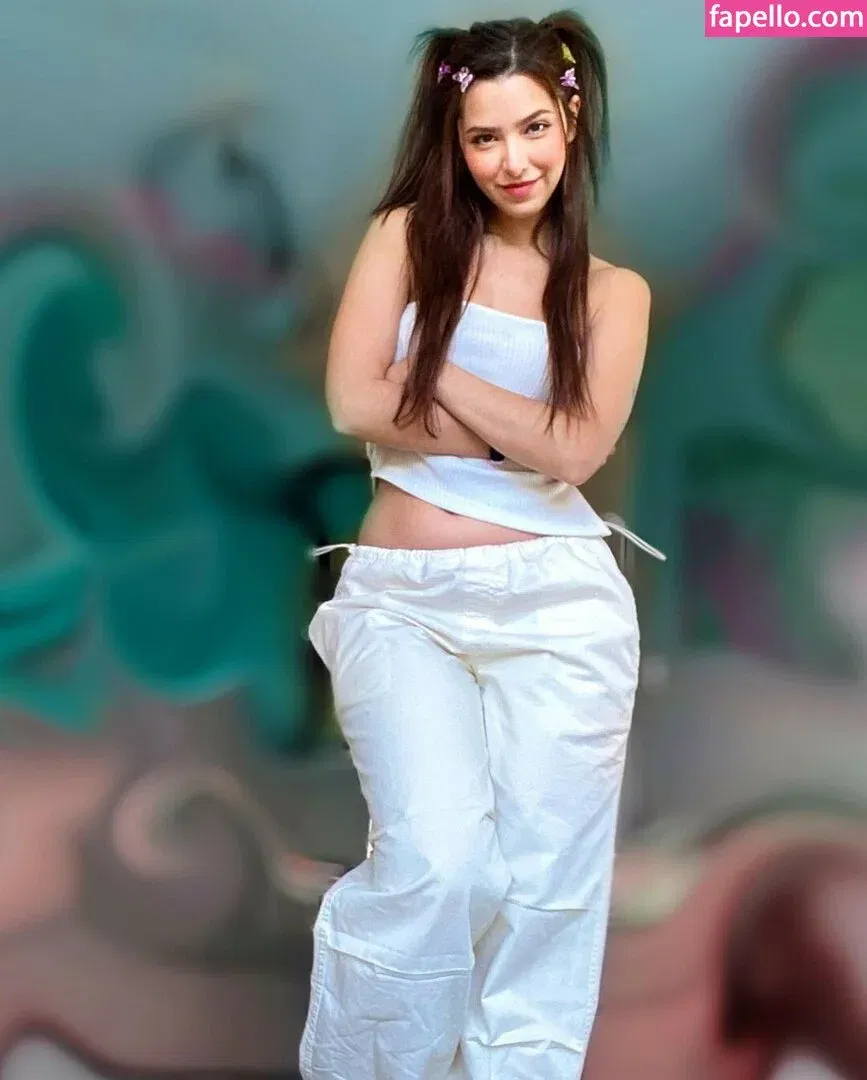 ASMR Glow Onlyfans Photo Gallery 