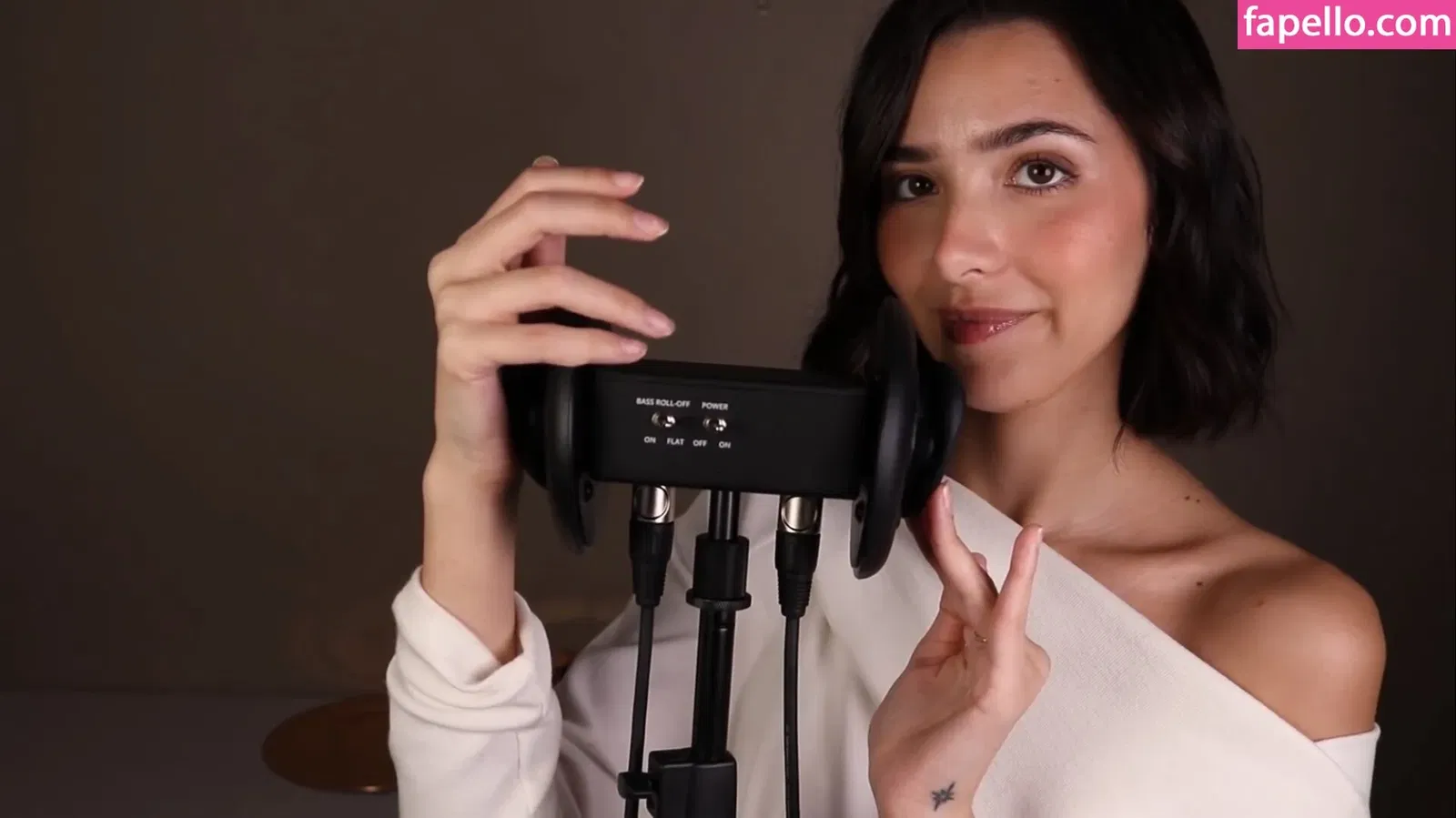 ASMR Glow Onlyfans Photo Gallery 