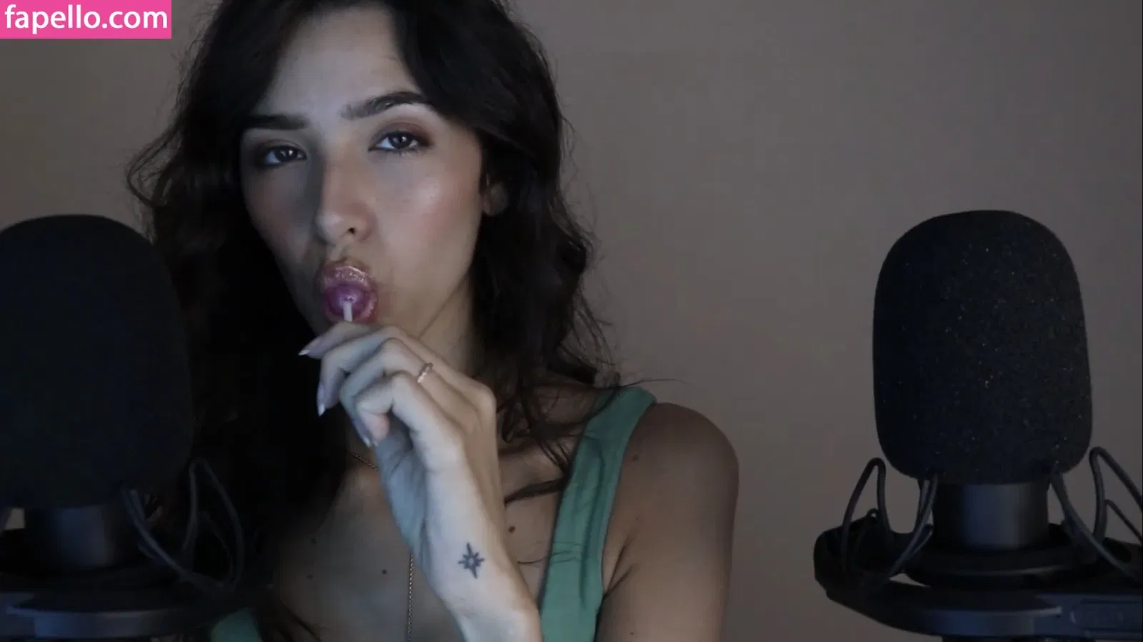 ASMR Glow Onlyfans Photo Gallery 