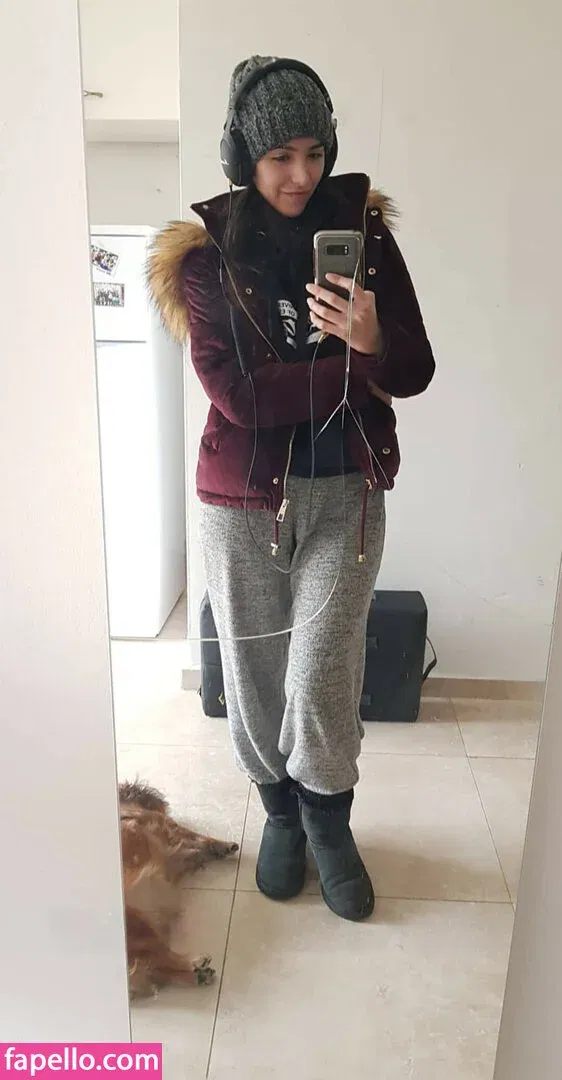 ASMR Glow Onlyfans Photo Gallery 