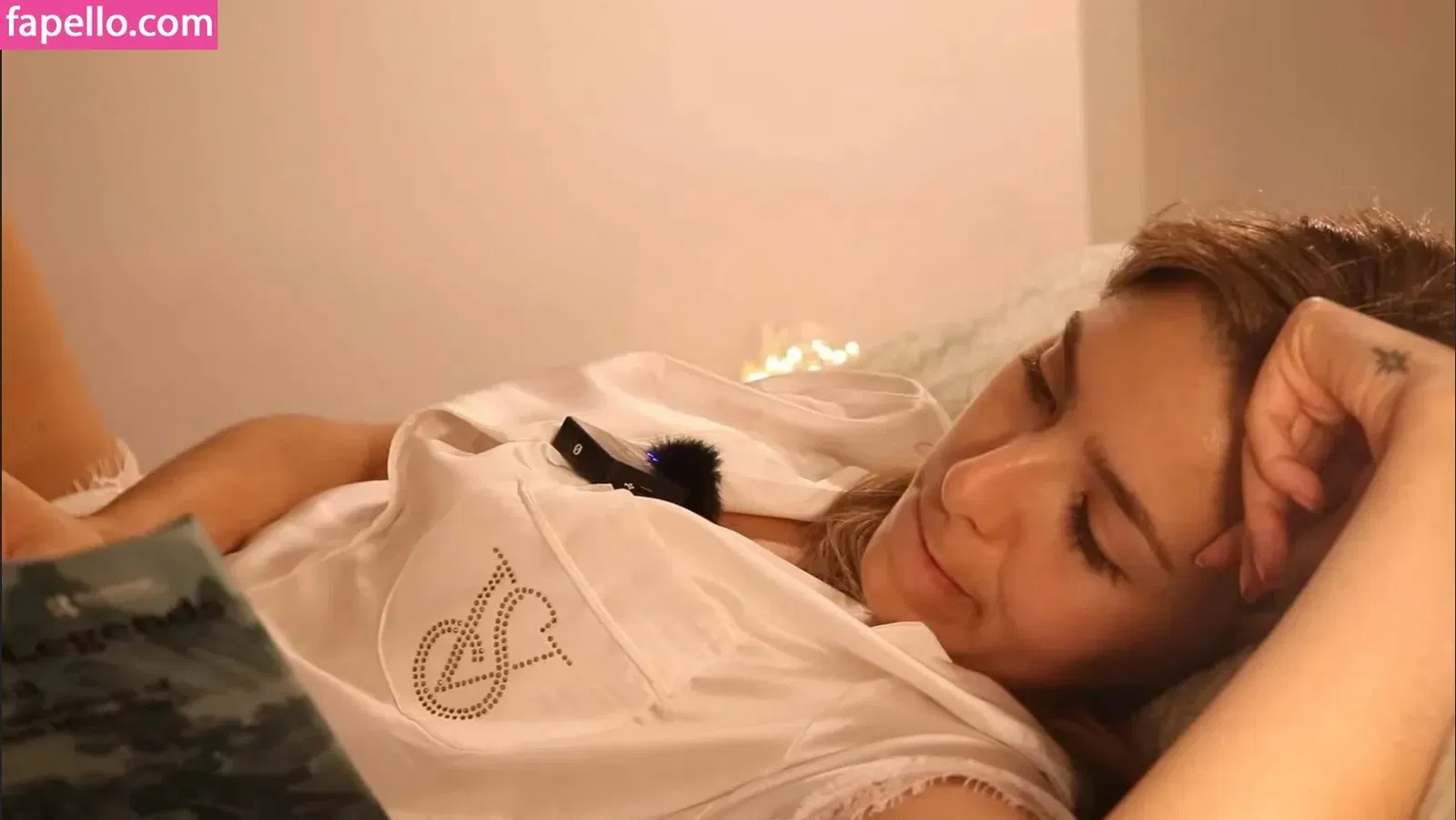 ASMR Glow Onlyfans Photo Gallery 