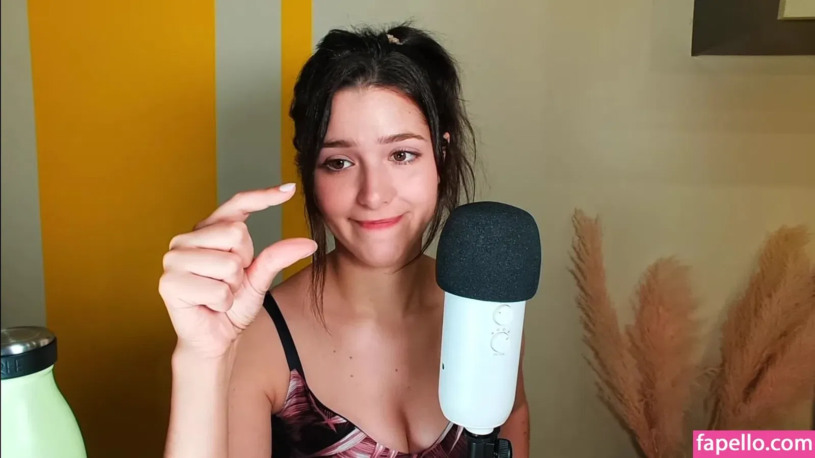 ASMR Glow Onlyfans Photo Gallery 