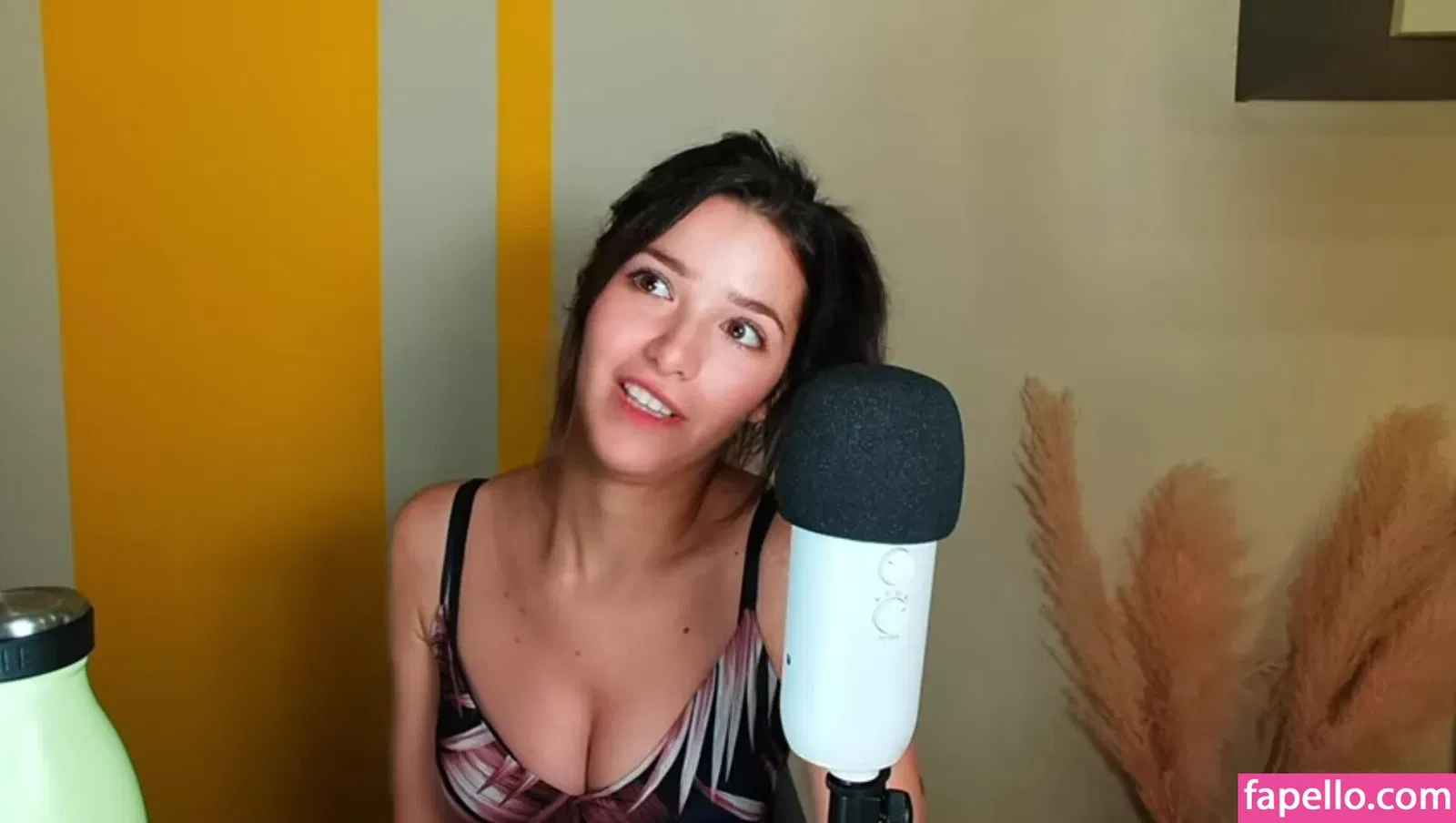 ASMR Glow Onlyfans Photo Gallery 