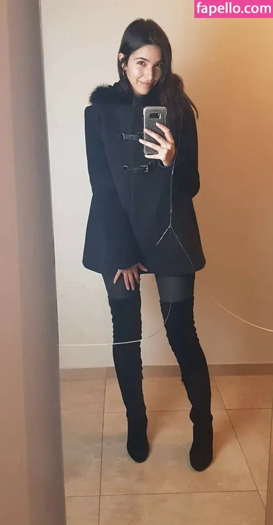 ASMR Glow Onlyfans Photo Gallery 