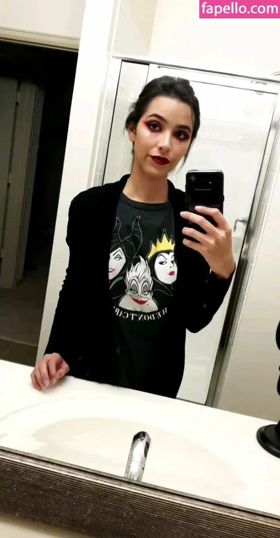 ASMR Glow Onlyfans Photo Gallery 