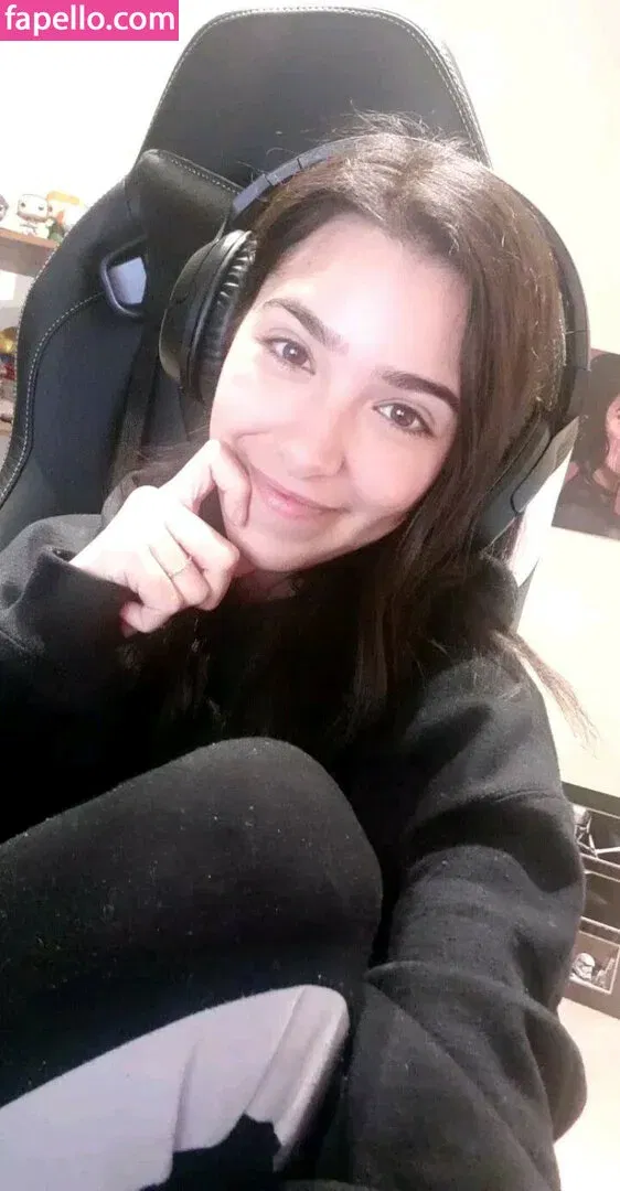 ASMR Glow Onlyfans Photo Gallery 