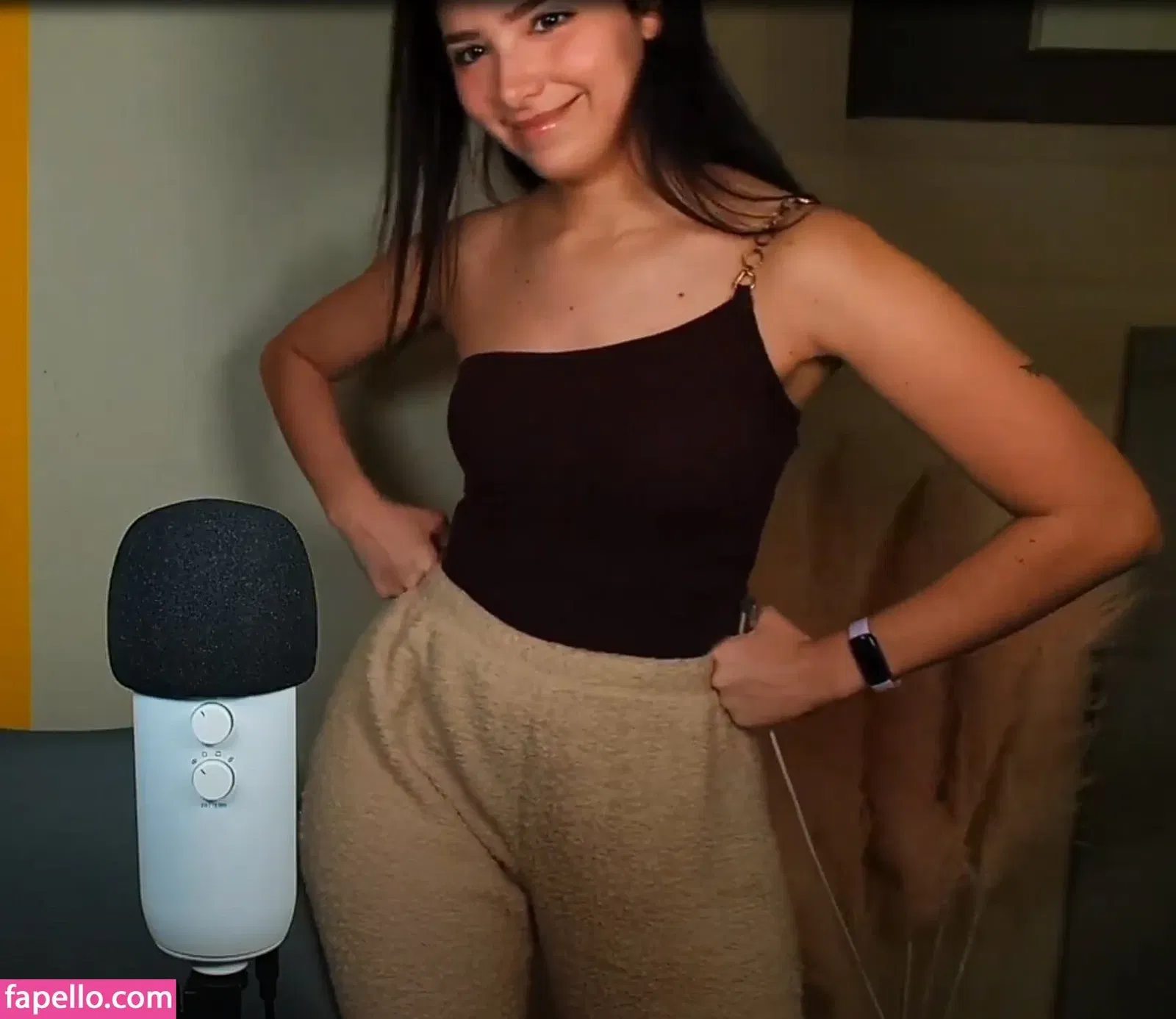 ASMR Glow Onlyfans Photo Gallery 