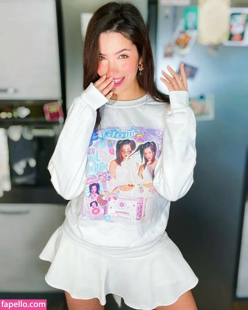 ASMR Glow Onlyfans Photo Gallery 