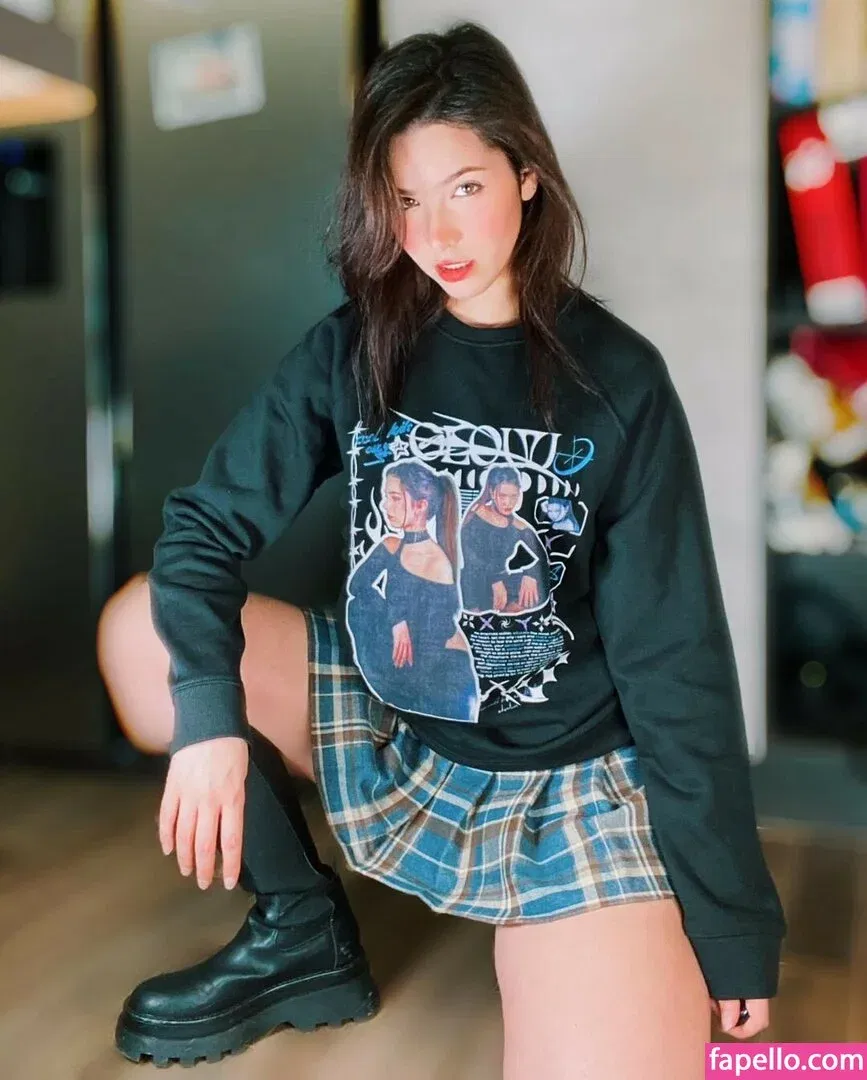 ASMR Glow Onlyfans Photo Gallery 