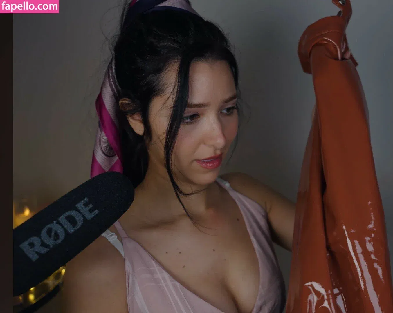 ASMR Glow Onlyfans Photo Gallery 