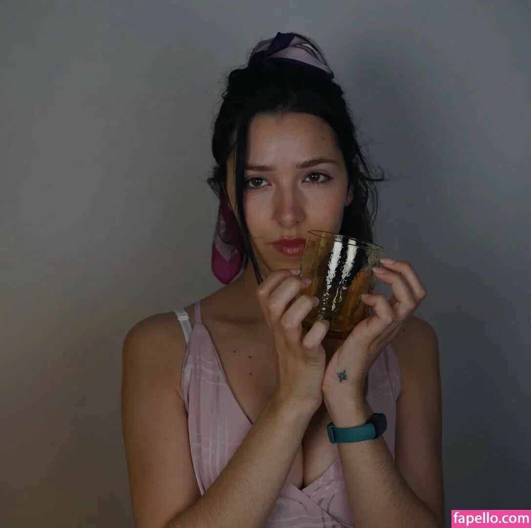 ASMR Glow Onlyfans Photo Gallery 