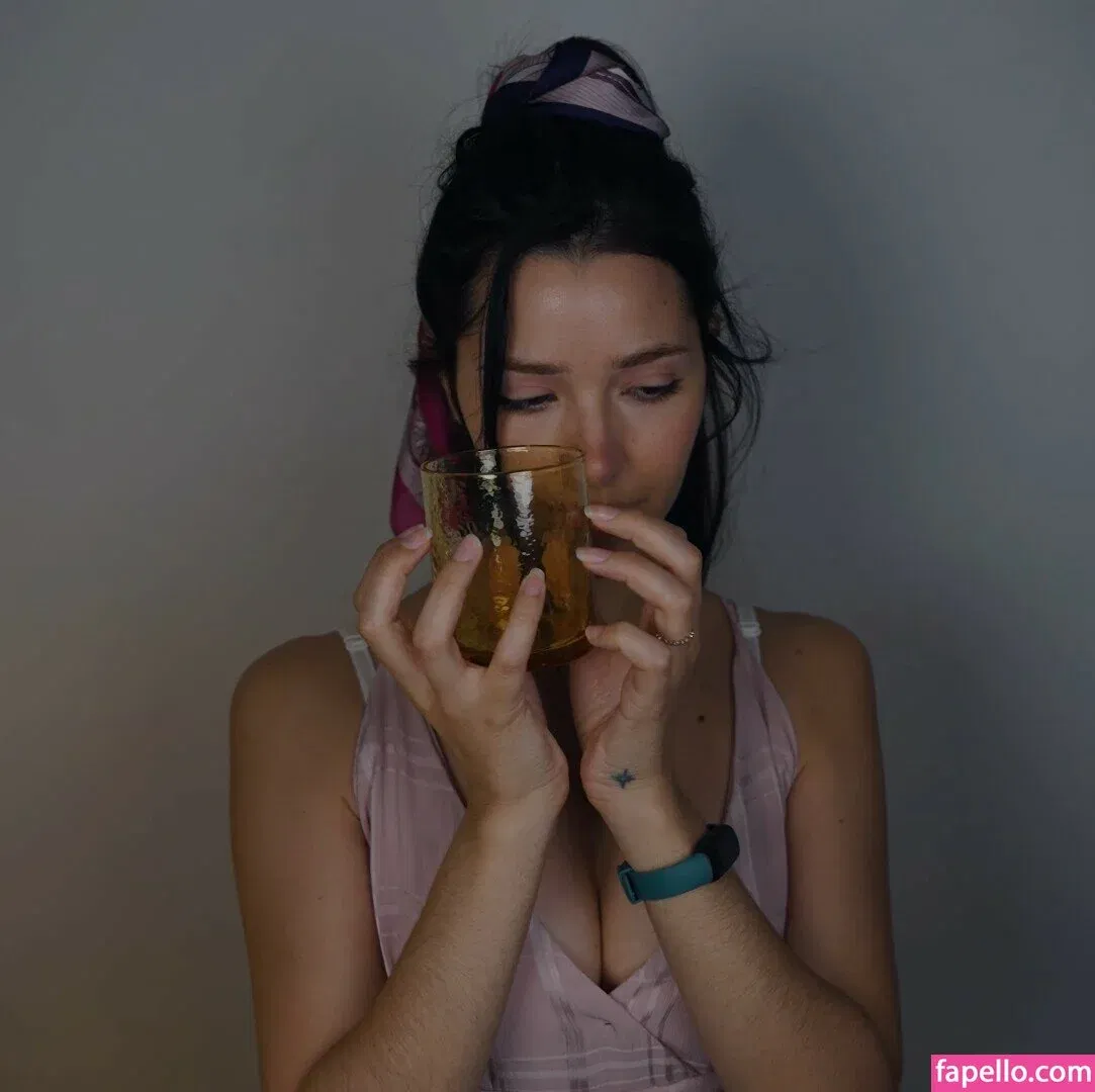 ASMR Glow Onlyfans Photo Gallery 